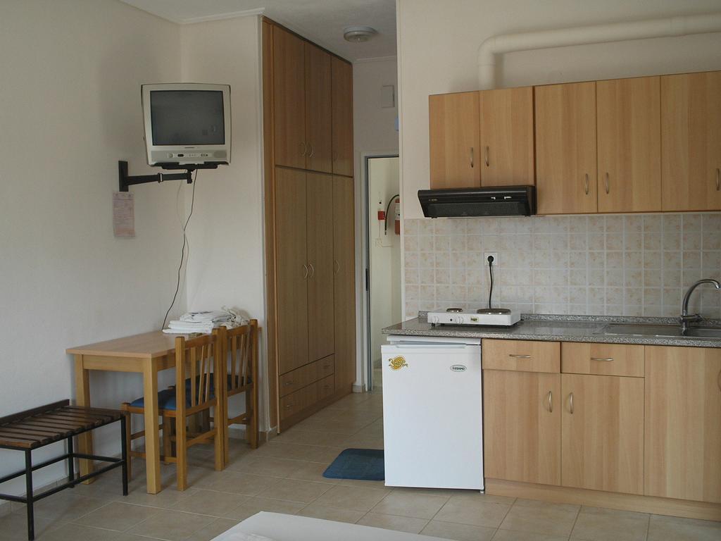 Agnanti Apartment *